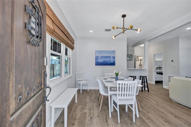 2437 FLOYD STREET, Sarasota, FL 34239