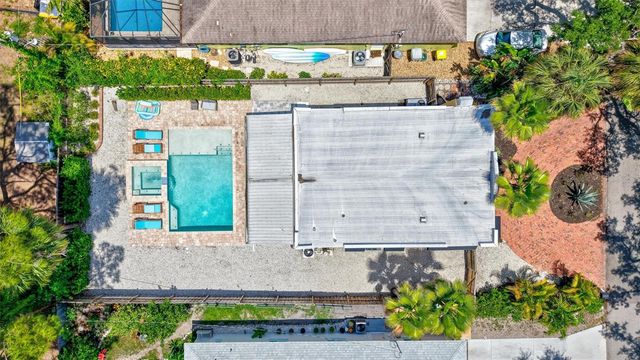 2437 FLOYD STREET, Sarasota, FL 34239