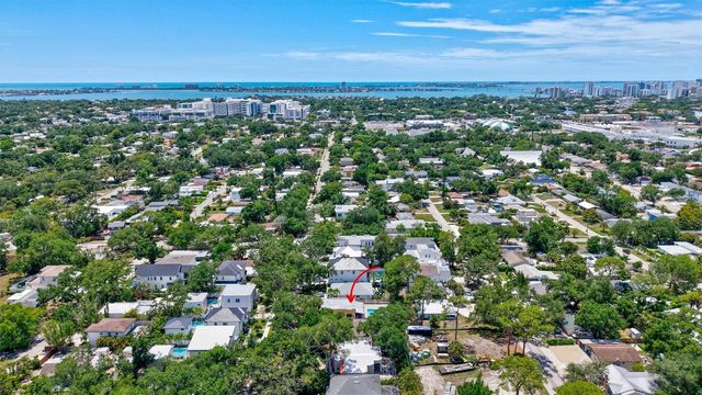2437 FLOYD STREET, Sarasota, FL 34239