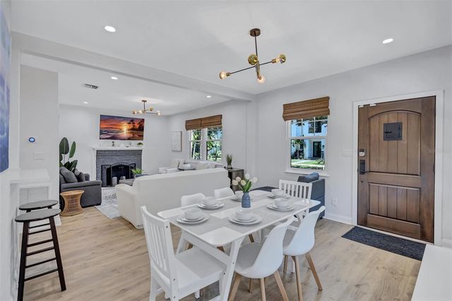 2437 FLOYD STREET, Sarasota, FL 34239