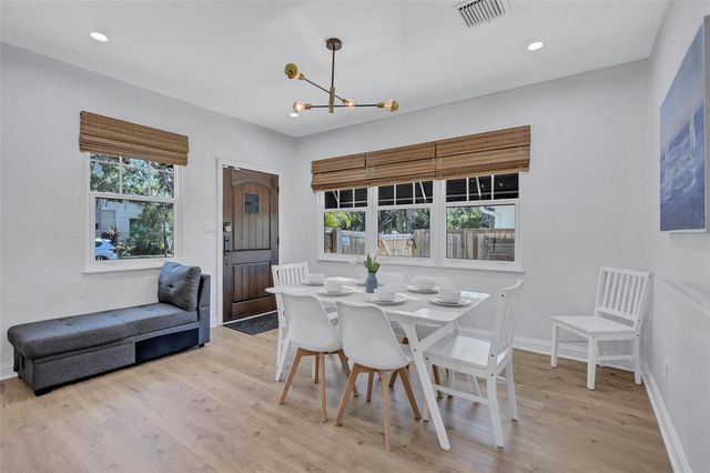 2437 FLOYD STREET, Sarasota, FL 34239