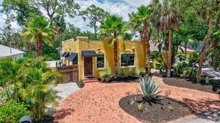 2437 FLOYD STREET, Sarasota, FL 34239