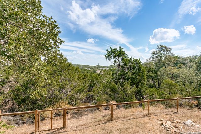 156 Misty Hills Dr, Canyon Lake, TX 78133