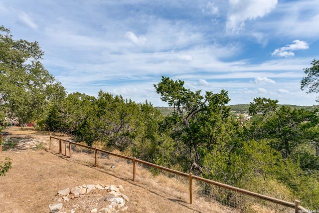 156 Misty Hills Dr, Canyon Lake, TX 78133