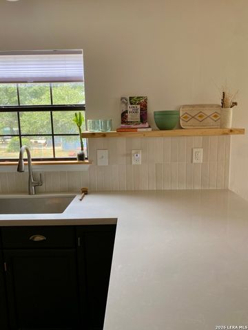 156 Misty Hills Dr, Canyon Lake, TX 78133