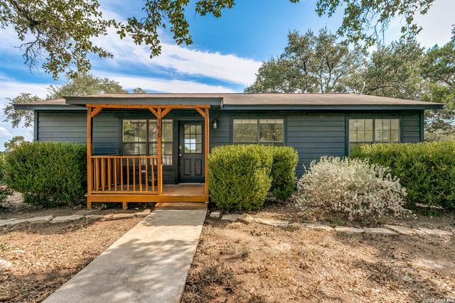 156 Misty Hills Dr, Canyon Lake, TX 78133