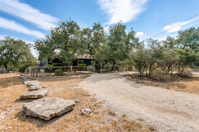 156 Misty Hills Dr, Canyon Lake, TX 78133