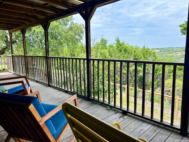 156 Misty Hills Dr, Canyon Lake, TX 78133