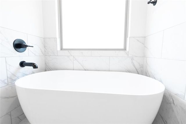 916 Damask Drive, Edmond, OK 73034