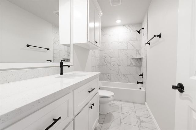 916 Damask Drive, Edmond, OK 73034