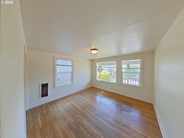 423 E 18TH Ave, Eugene, OR 97401