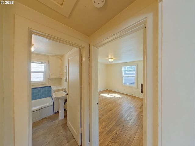 423 E 18TH Ave, Eugene, OR 97401