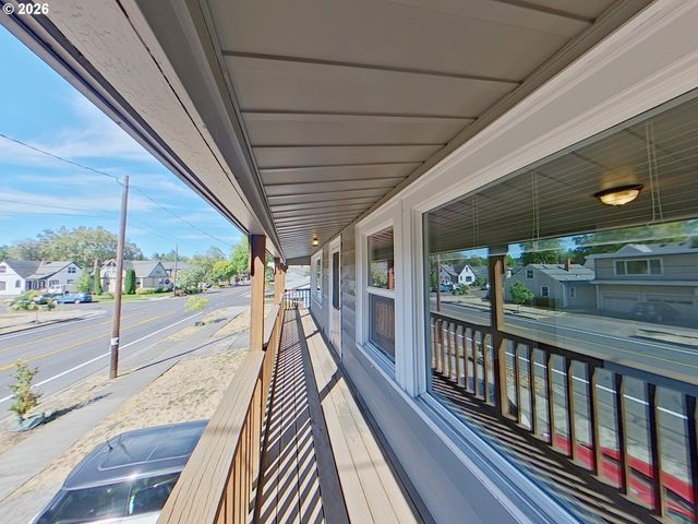 423 E 18TH Ave, Eugene, OR 97401