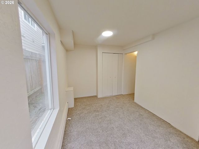 423 E 18TH Ave, Eugene, OR 97401