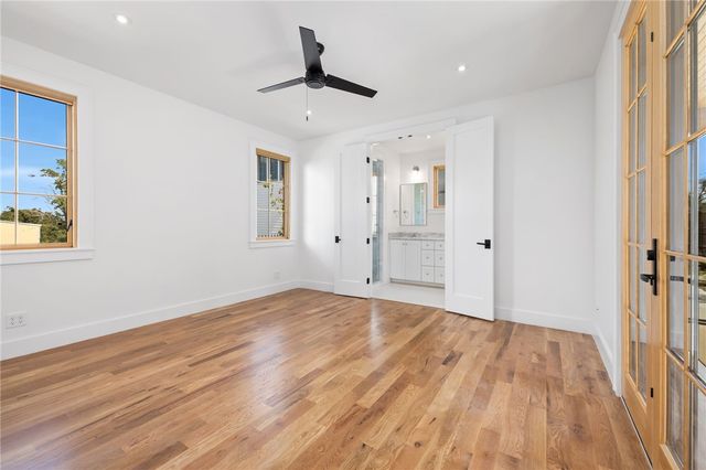 1016 NW A Street, Bentonville, AR 72712