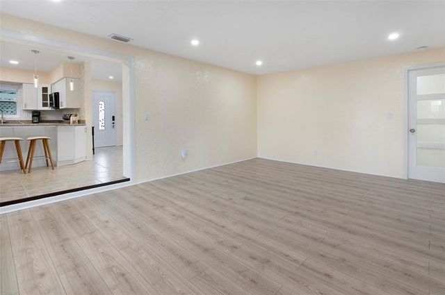 11452 81ST PLACE, Seminole, FL 33772