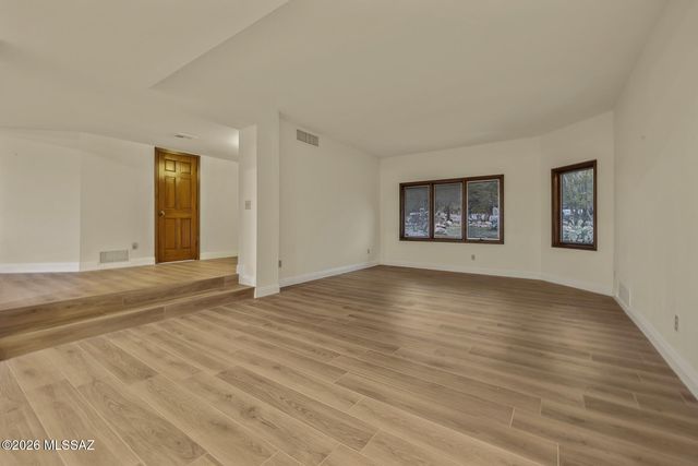 6080 N Sabino Shadow Lane, Tucson, AZ 85750