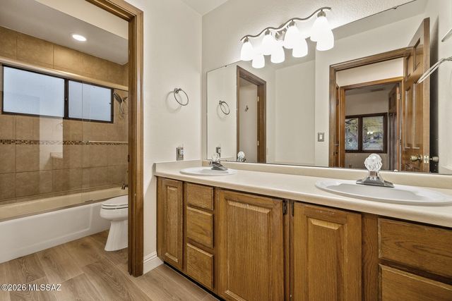 6080 N Sabino Shadow Lane, Tucson, AZ 85750