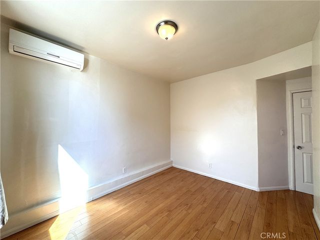 7051 3rd, Los Angeles, CA 90043