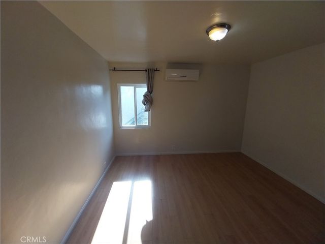 7051 3rd, Los Angeles, CA 90043