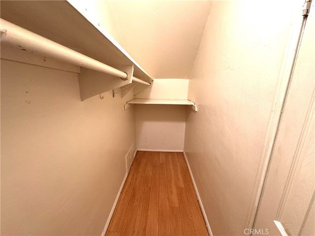 7051 3rd, Los Angeles, CA 90043
