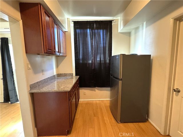 7051 3rd, Los Angeles, CA 90043
