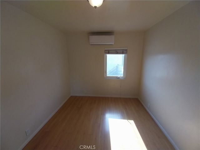 7051 3rd, Los Angeles, CA 90043