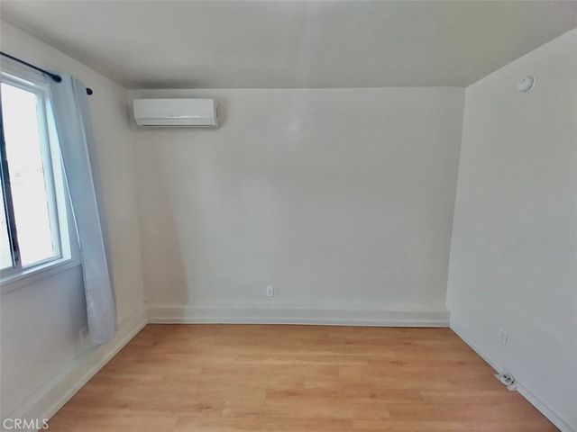 7051 3rd, Los Angeles, CA 90043