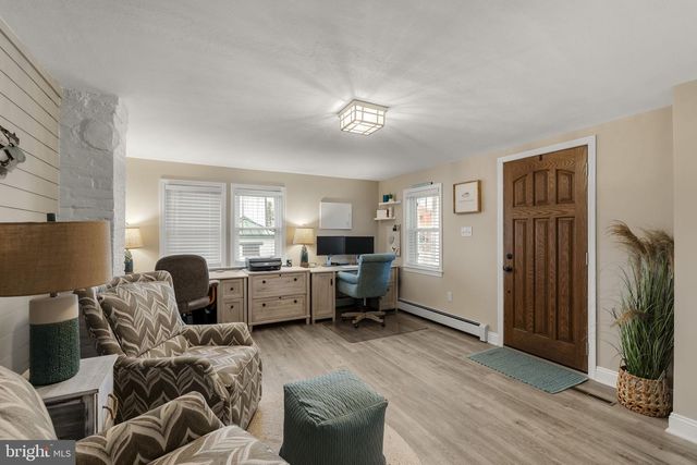 1435 NEWPORT RD, Manheim, PA 17545
