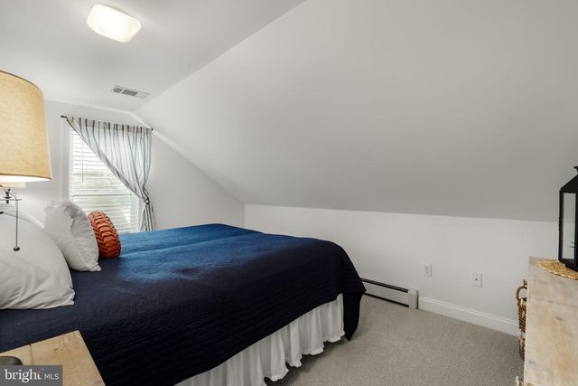 1435 NEWPORT RD, Manheim, PA 17545