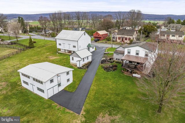 1435 NEWPORT RD, Manheim, PA 17545