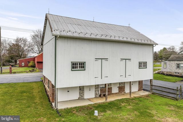 1435 NEWPORT RD, Manheim, PA 17545