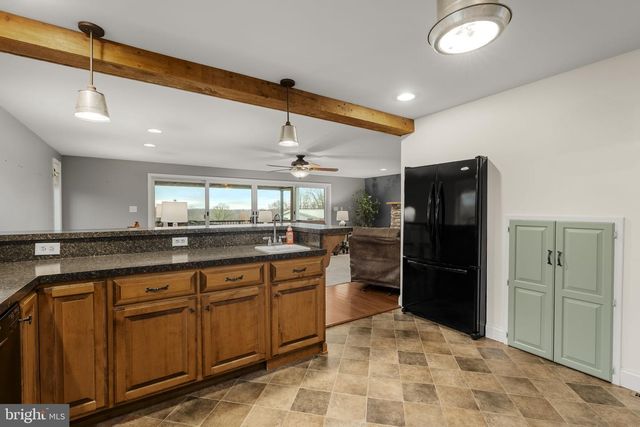 1435 NEWPORT RD, Manheim, PA 17545