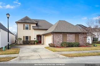 8272 Valencia Ct, Baton Rouge, LA 70820