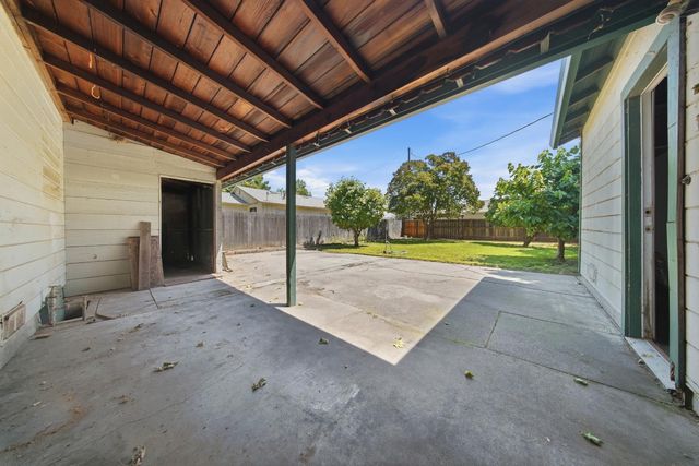 720 N School St, Lodi, CA 95240
