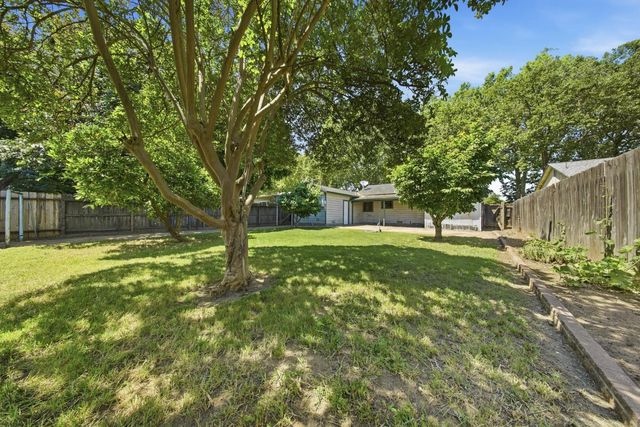 720 N School St, Lodi, CA 95240