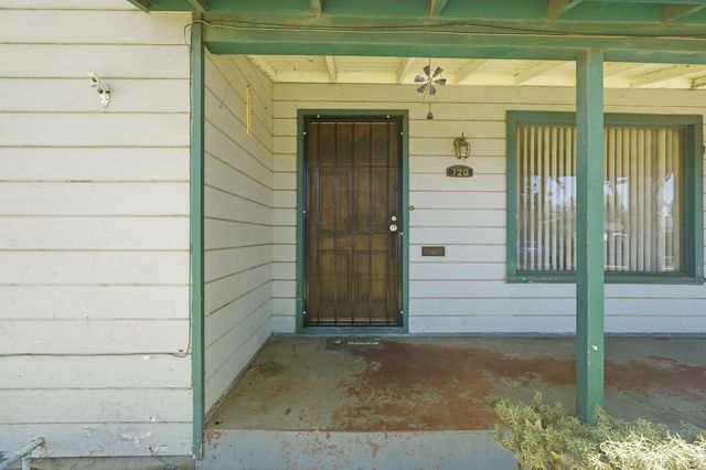 720 N School St, Lodi, CA 95240