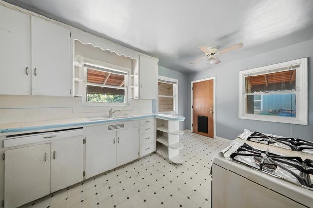 720 N School St, Lodi, CA 95240