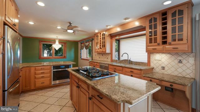 1815 CYNTHIA LN, Feasterville Trevose, PA 19053