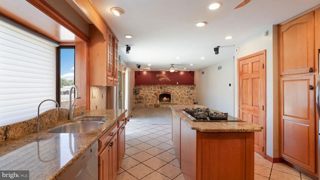 1815 CYNTHIA LN, Feasterville Trevose, PA 19053