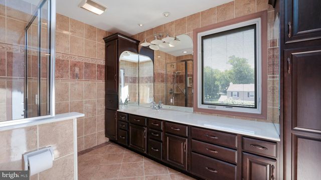 1815 CYNTHIA LN, Feasterville Trevose, PA 19053