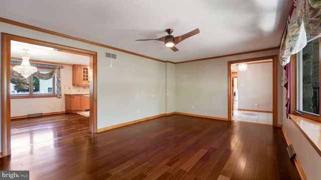 1815 CYNTHIA LN, Feasterville Trevose, PA 19053