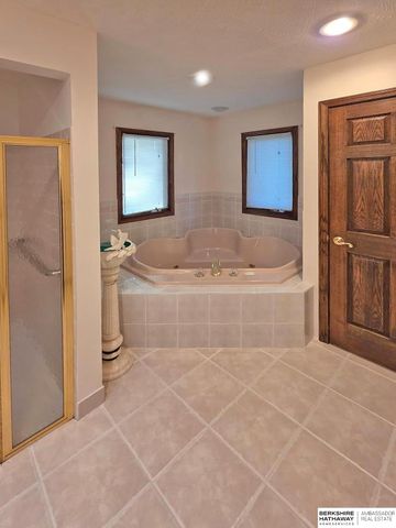 3022 Pleasant Drive, Bellevue, NE 68147