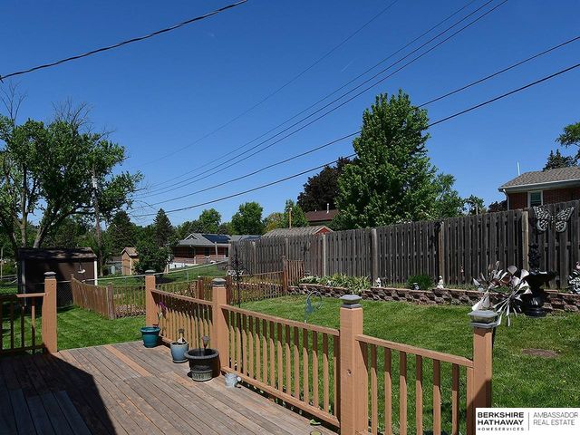 3022 Pleasant Drive, Bellevue, NE 68147