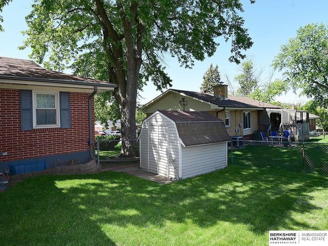 3022 Pleasant Drive, Bellevue, NE 68147
