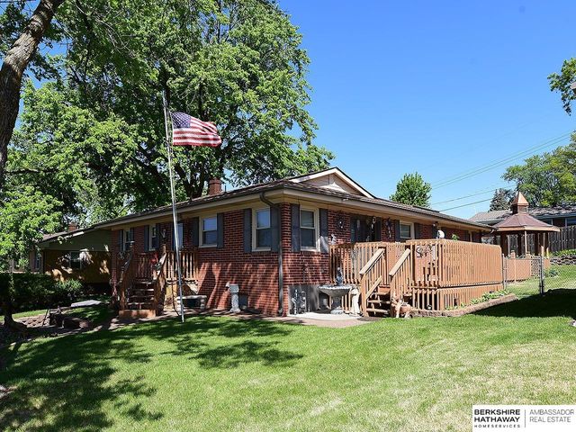 3022 Pleasant Drive, Bellevue, NE 68147