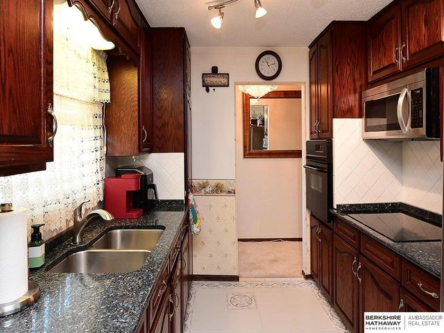 3022 Pleasant Drive, Bellevue, NE 68147