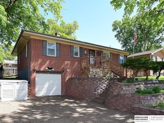 3022 Pleasant Drive, Bellevue, NE 68147