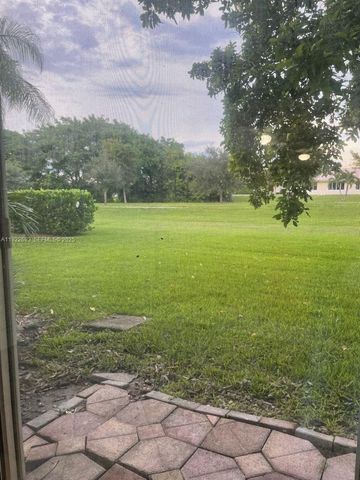 3141 N Palm Aire Dr 3141, Pompano Beach, FL 33069