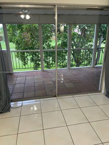 3141 N Palm Aire Dr 3141, Pompano Beach, FL 33069